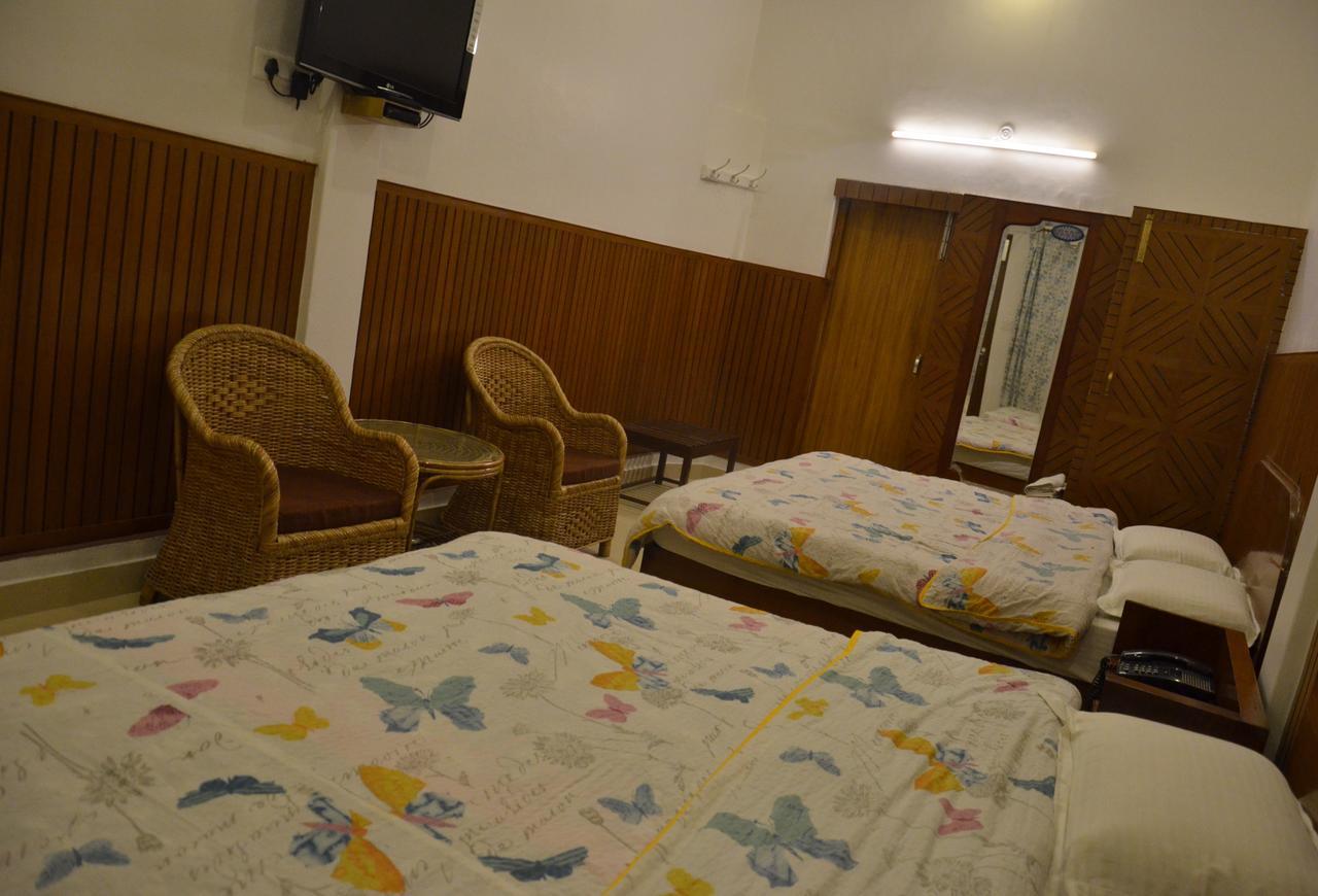 Hotel Clarks Mussoorie Exteriér fotografie