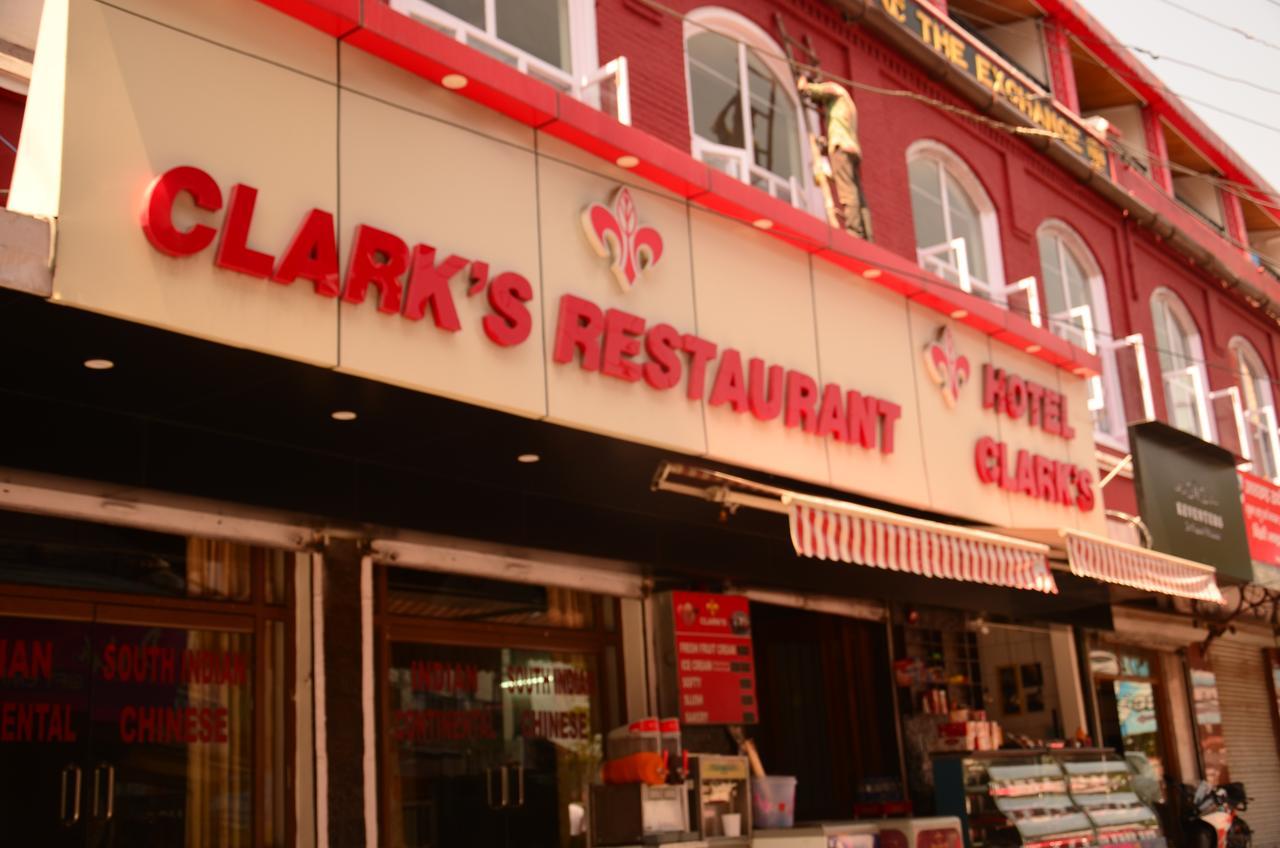 Hotel Clarks Mussoorie Exteriér fotografie